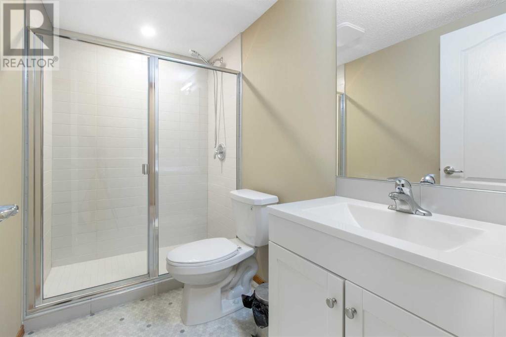 Single Family House for Sale in  Everwillow Close SW Evergreen Calgary 
