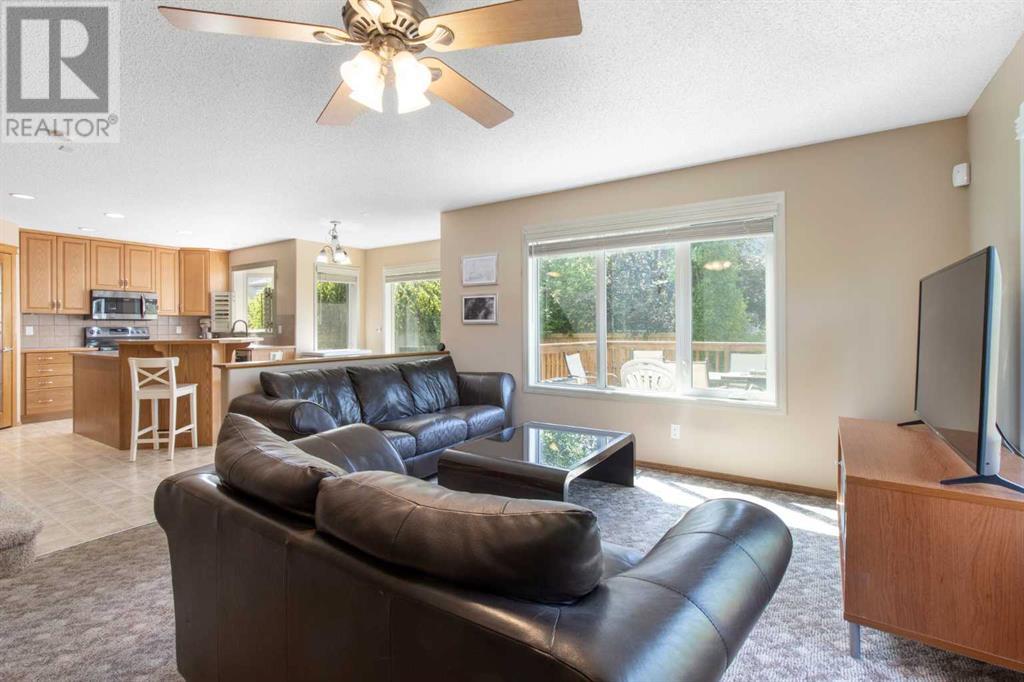 Single Family House for Sale in  Everwillow Close SW Evergreen Calgary 