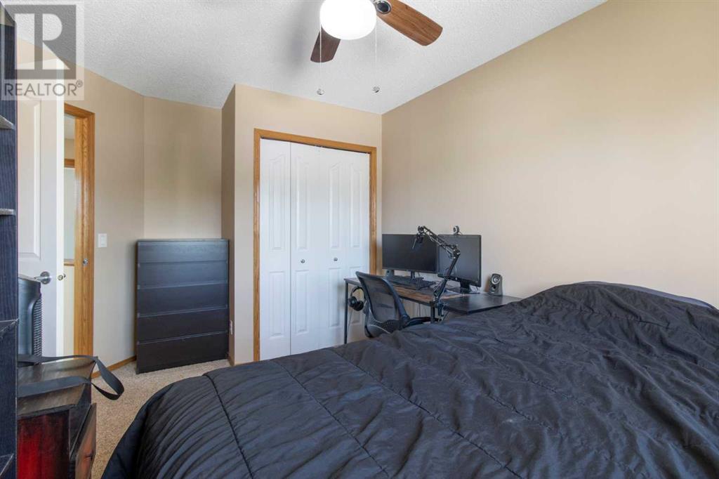 Single Family House for Sale in  Everwillow Close SW Evergreen Calgary 