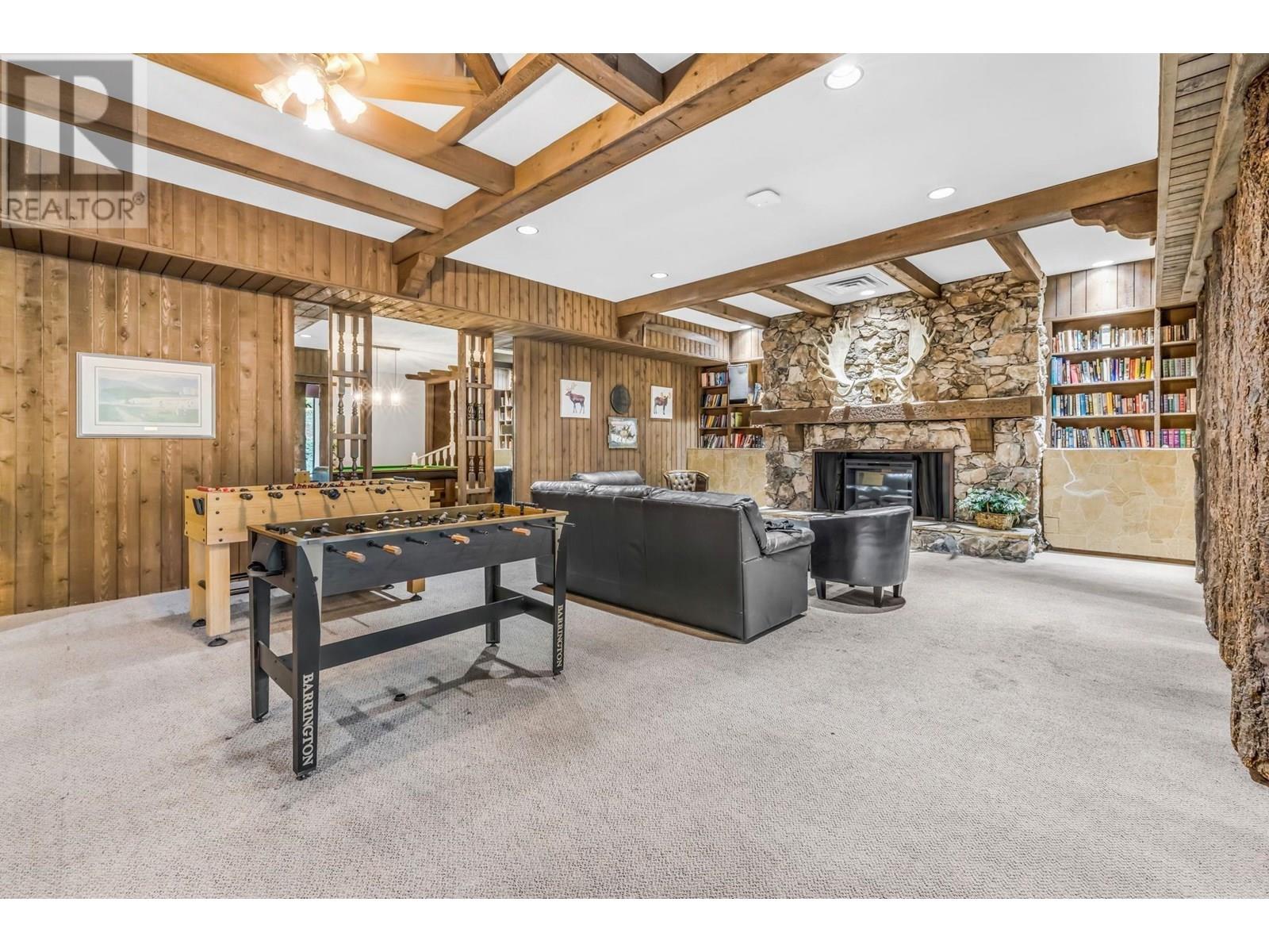 Photo 21 of 702 3771 Bartlett Court, Burnaby BC