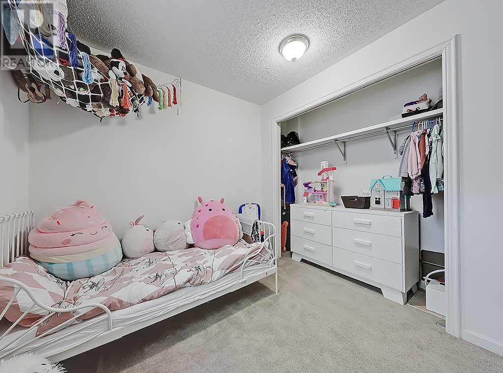 Single Family House for Sale in   Strathcona Drive SW Strathcona Park Calgary 