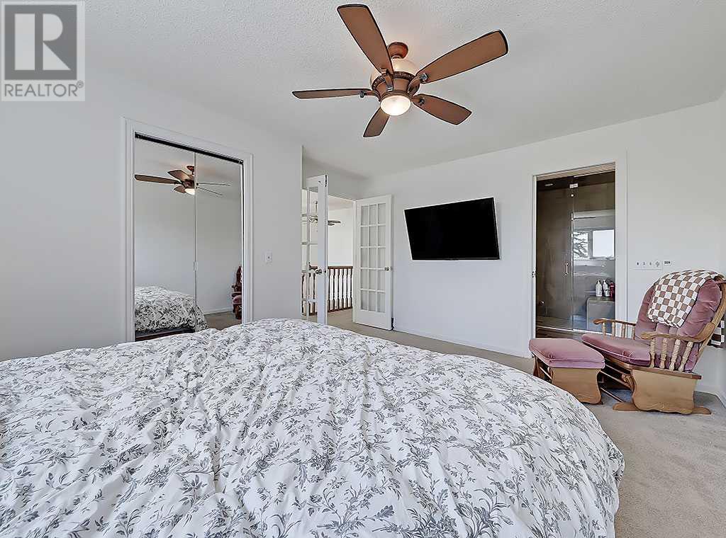4, 448 Strathcona Drive SW, Calgary, Alberta