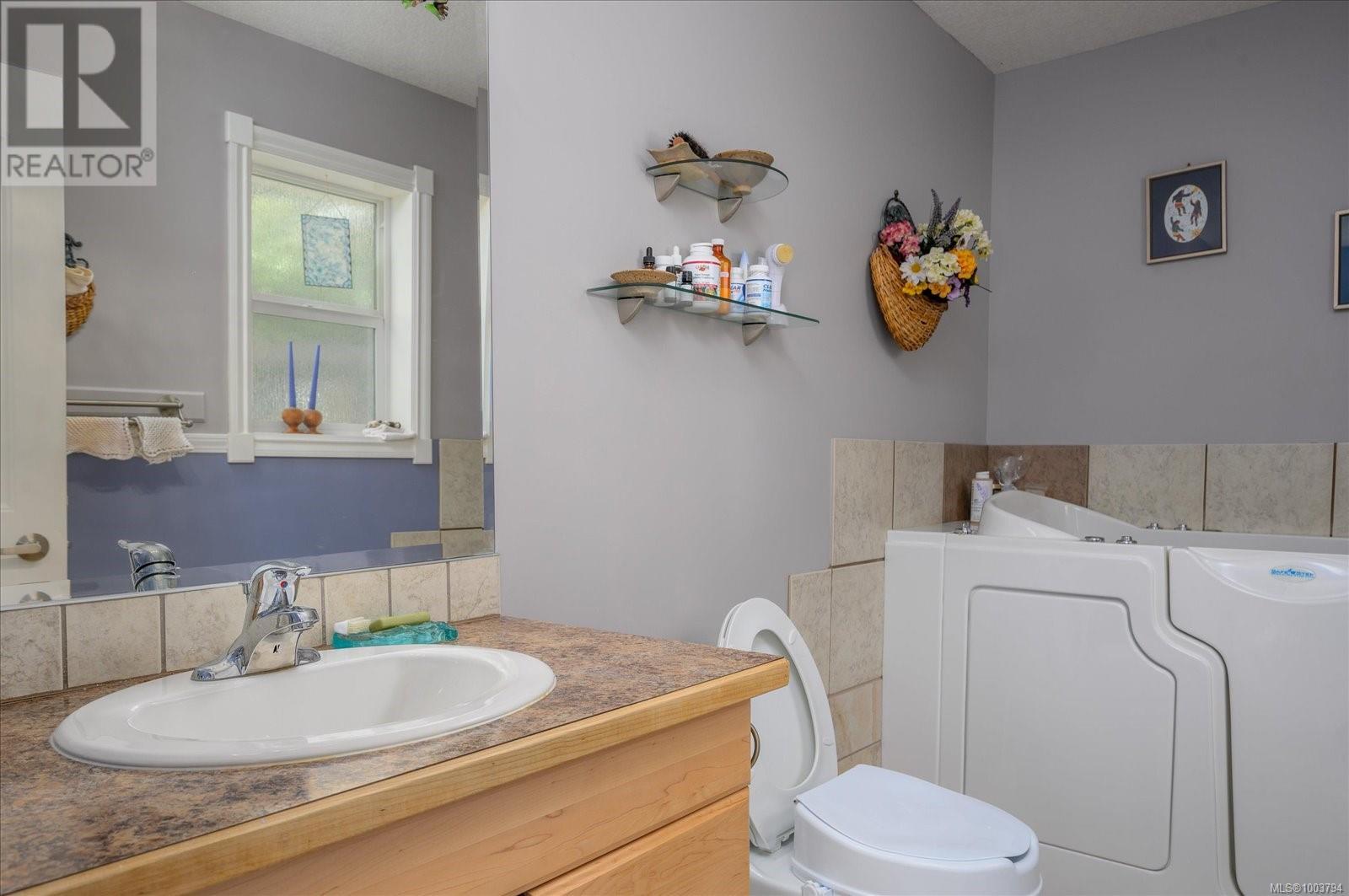 Photo 18 of 5739 Malpass Rd, Nanaimo BC