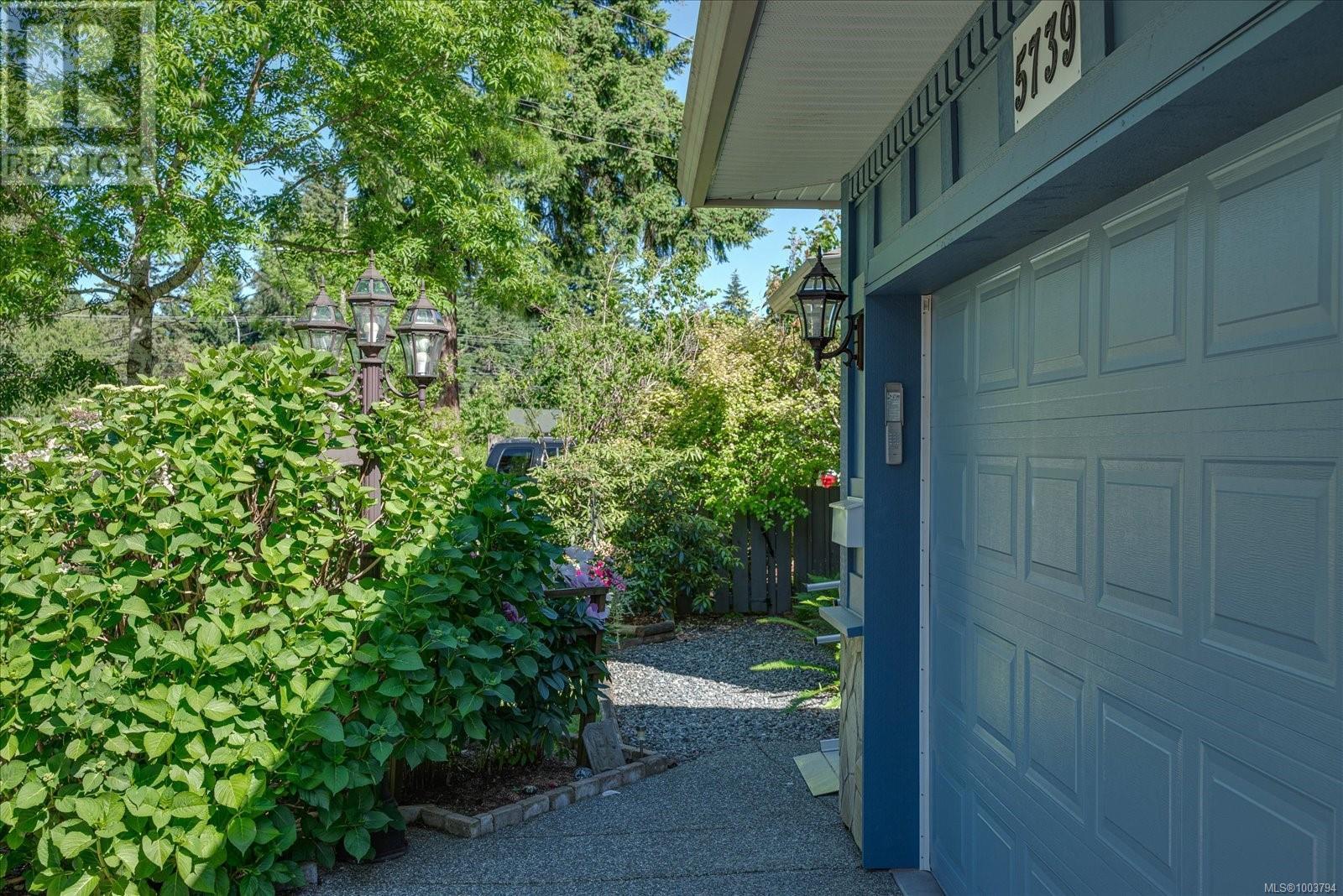 Photo 22 of 5739 Malpass Rd, Nanaimo BC