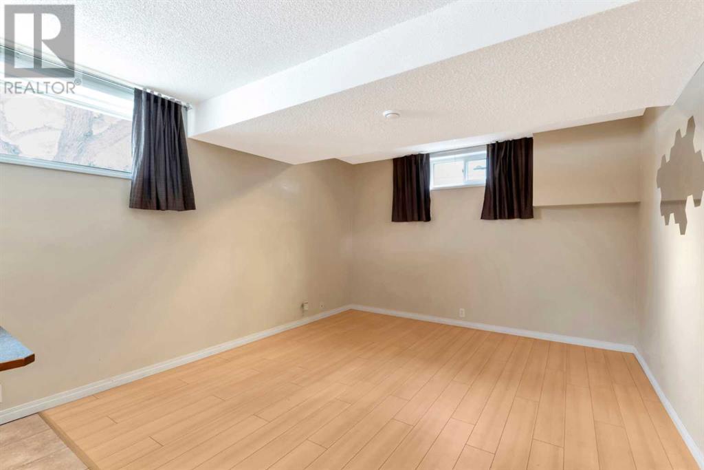 Single Family House Bi-level for Sale in  Canfield Road SW Canyon Meadows Calgary 