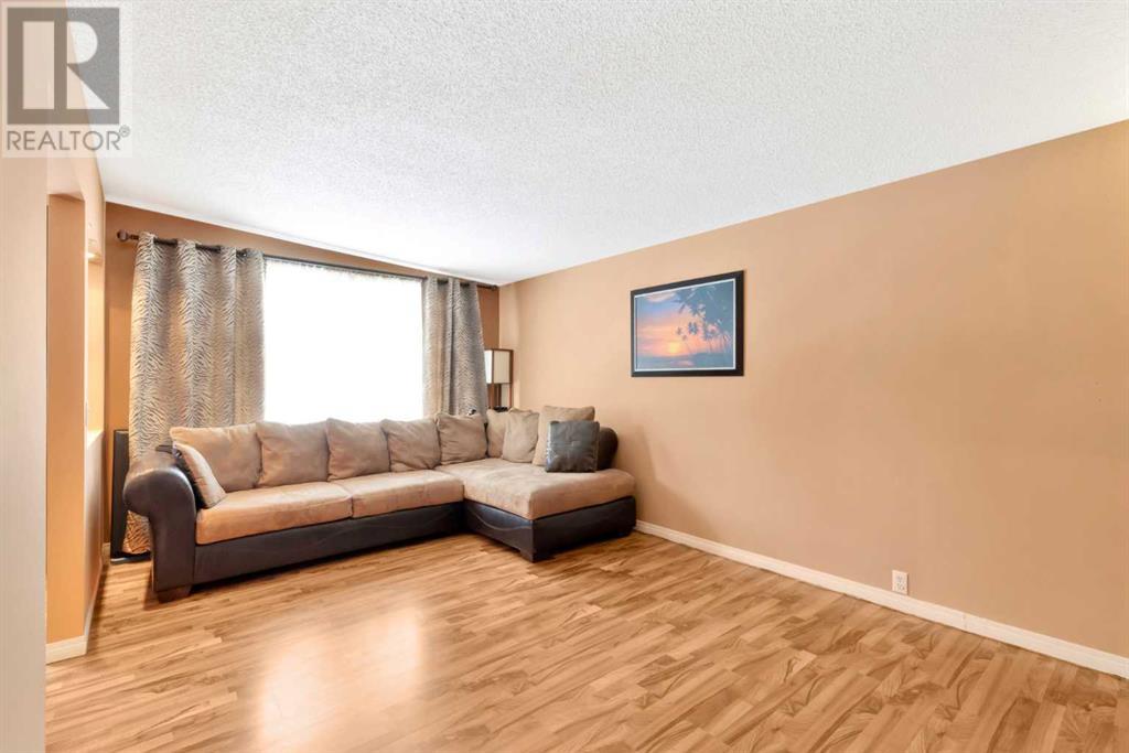 Single Family House Bi-level for Sale in  Canfield Road SW Canyon Meadows Calgary 