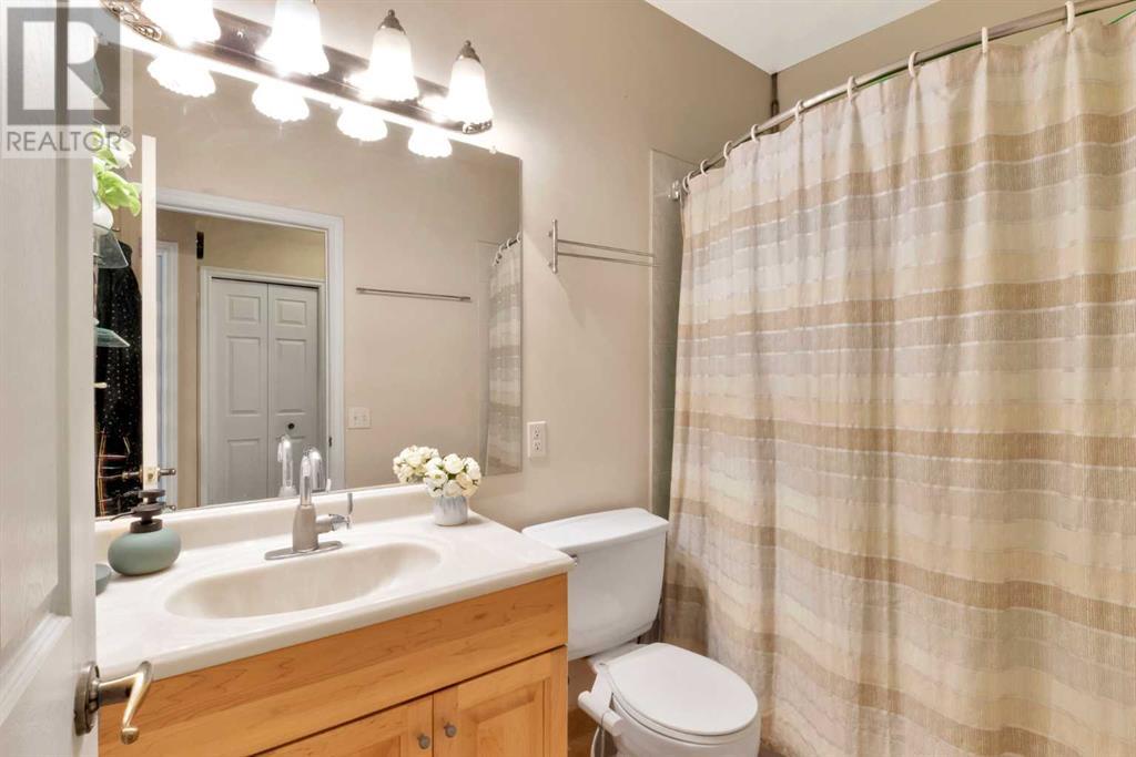Single Family House Bi-level for Sale in  Canfield Road SW Canyon Meadows Calgary 