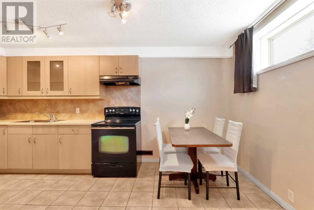 Single Family House Bi-level for Sale in  Canfield Road SW Canyon Meadows Calgary 