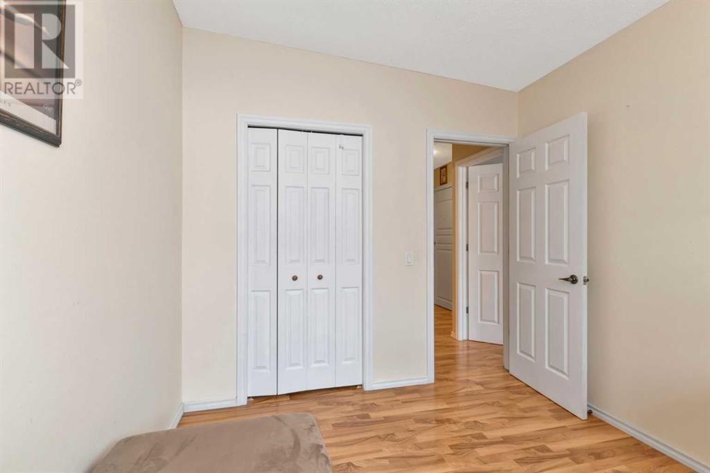 Single Family House Bi-level for Sale in  Canfield Road SW Canyon Meadows Calgary 