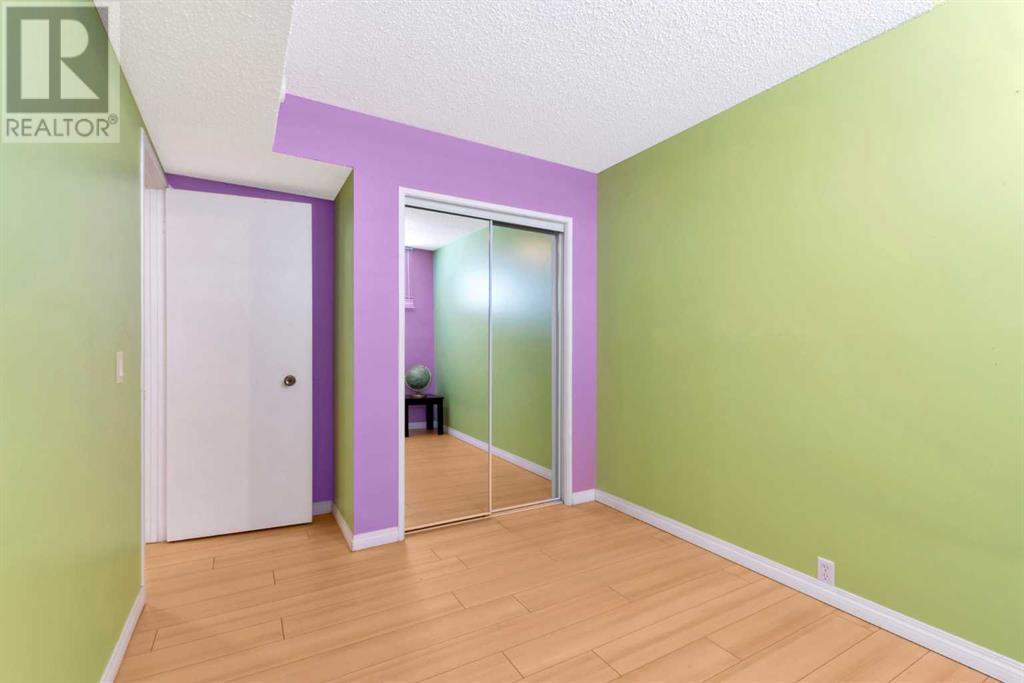 Single Family House Bi-level for Sale in  Canfield Road SW Canyon Meadows Calgary 