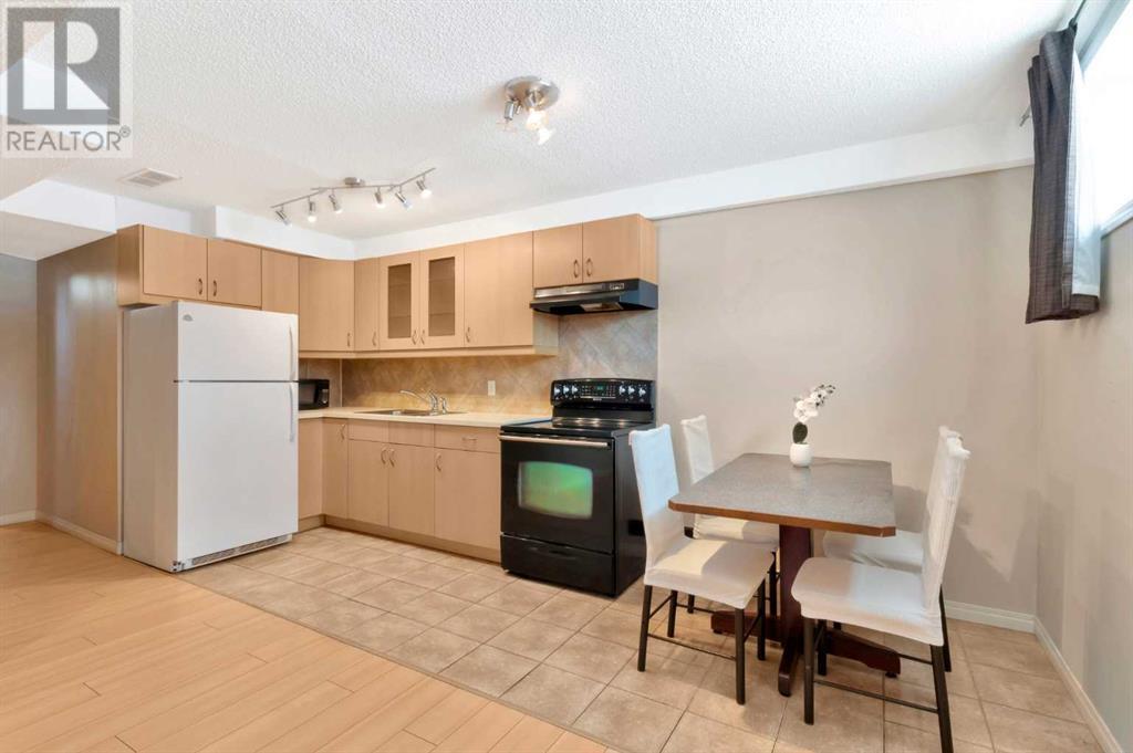 Single Family House Bi-level for Sale in  Canfield Road SW Canyon Meadows Calgary 