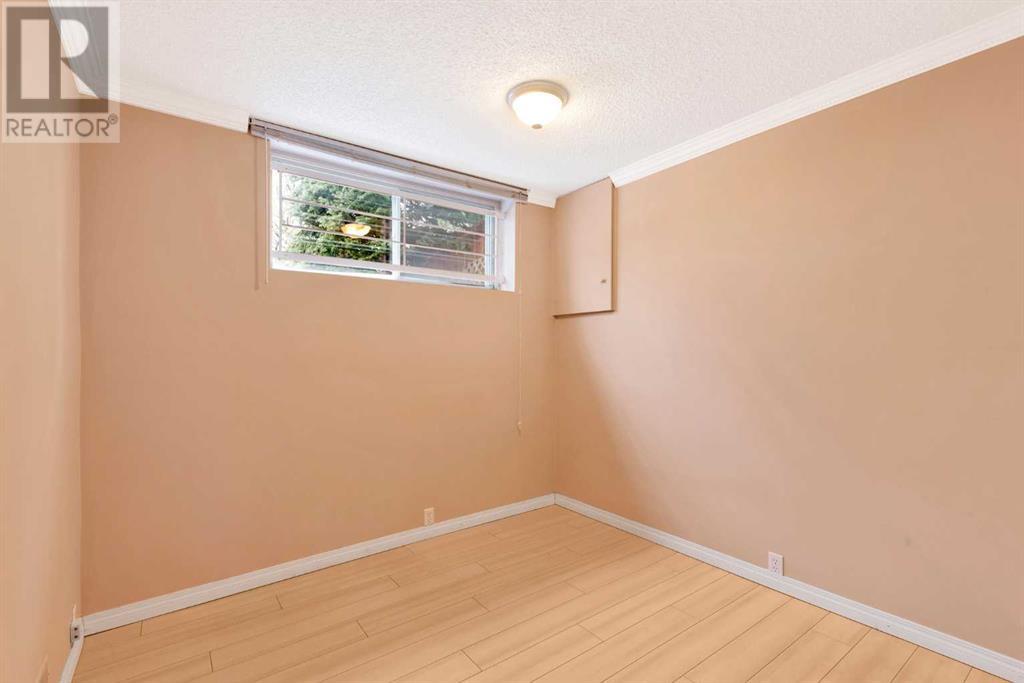 Single Family House Bi-level for Sale in  Canfield Road SW Canyon Meadows Calgary 