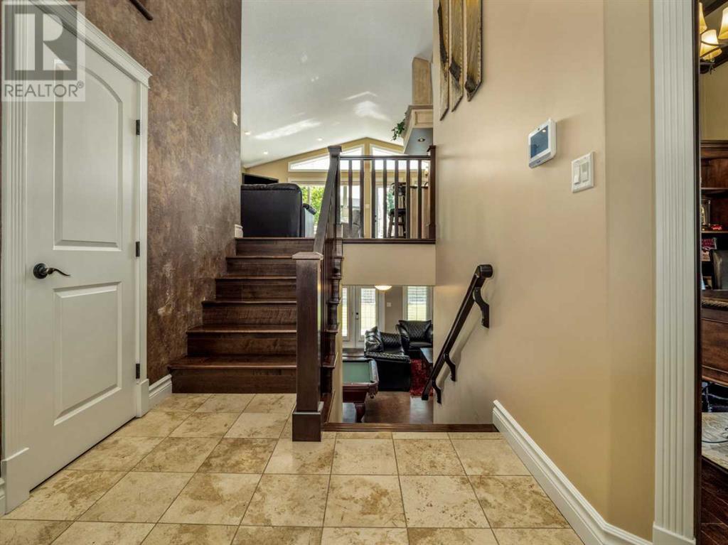 Single Family House Bi-level for Sale in  Mt Sunburst Place W Sunridge Lethbridge 
