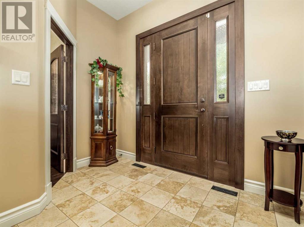 Single Family House Bi-level for Sale in  Mt Sunburst Place W Sunridge Lethbridge 
