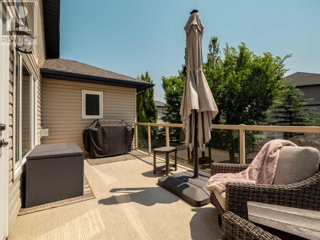 Single Family House Bi-level for Sale in  Mt Sunburst Place W Sunridge Lethbridge 