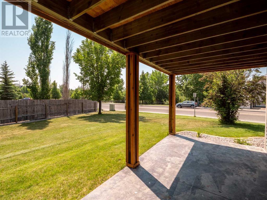 208 Mt Sunburst Place W, Lethbridge, Alberta