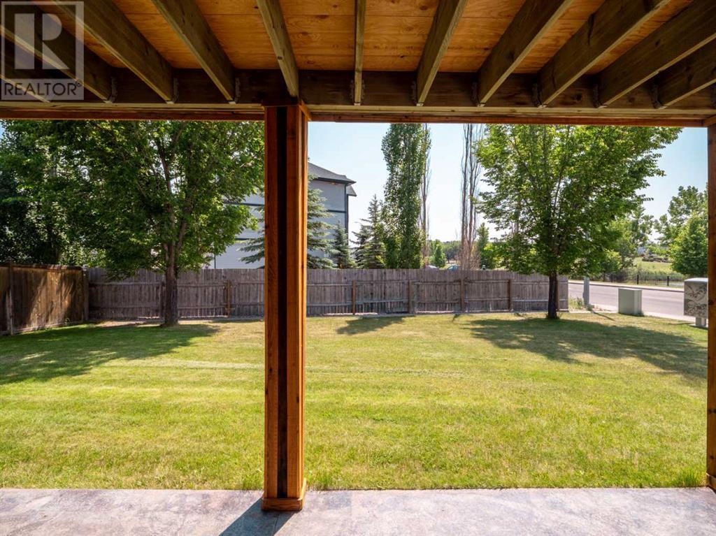 Single Family House Bi-level for Sale in  Mt Sunburst Place W Sunridge Lethbridge 