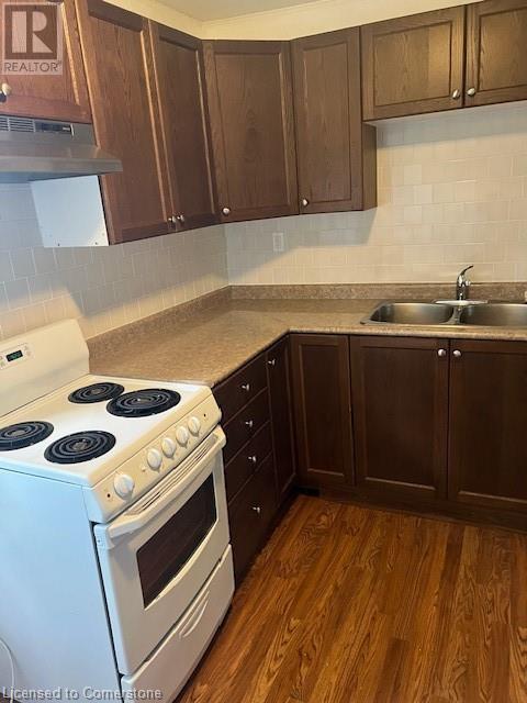 Photo 10 of 37 Dundas Street, Dundas ON