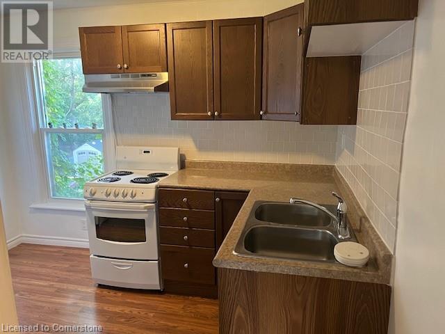 Photo 18 of 37 Dundas Street, Dundas ON