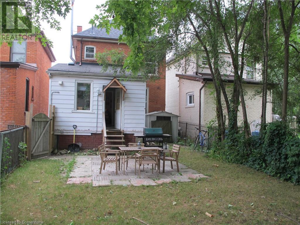 Photo 23 of 37 Dundas Street, Dundas ON