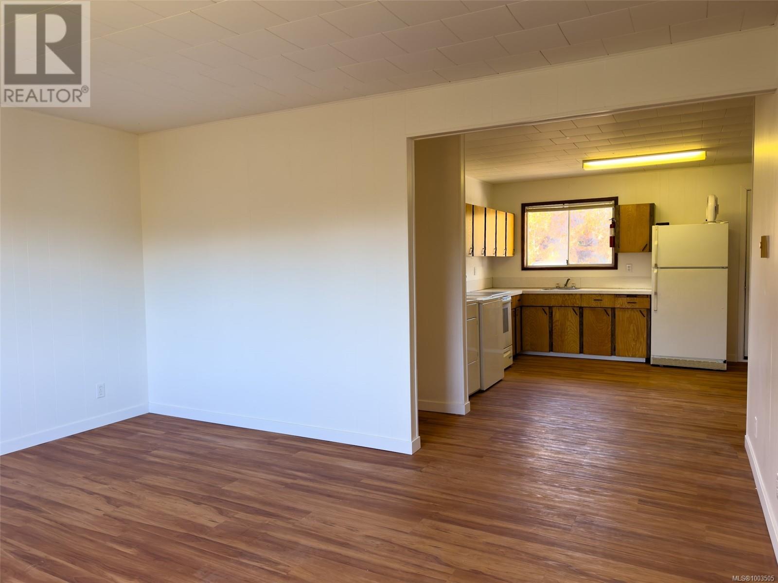 461 Coal Harbour Rd — photo 9