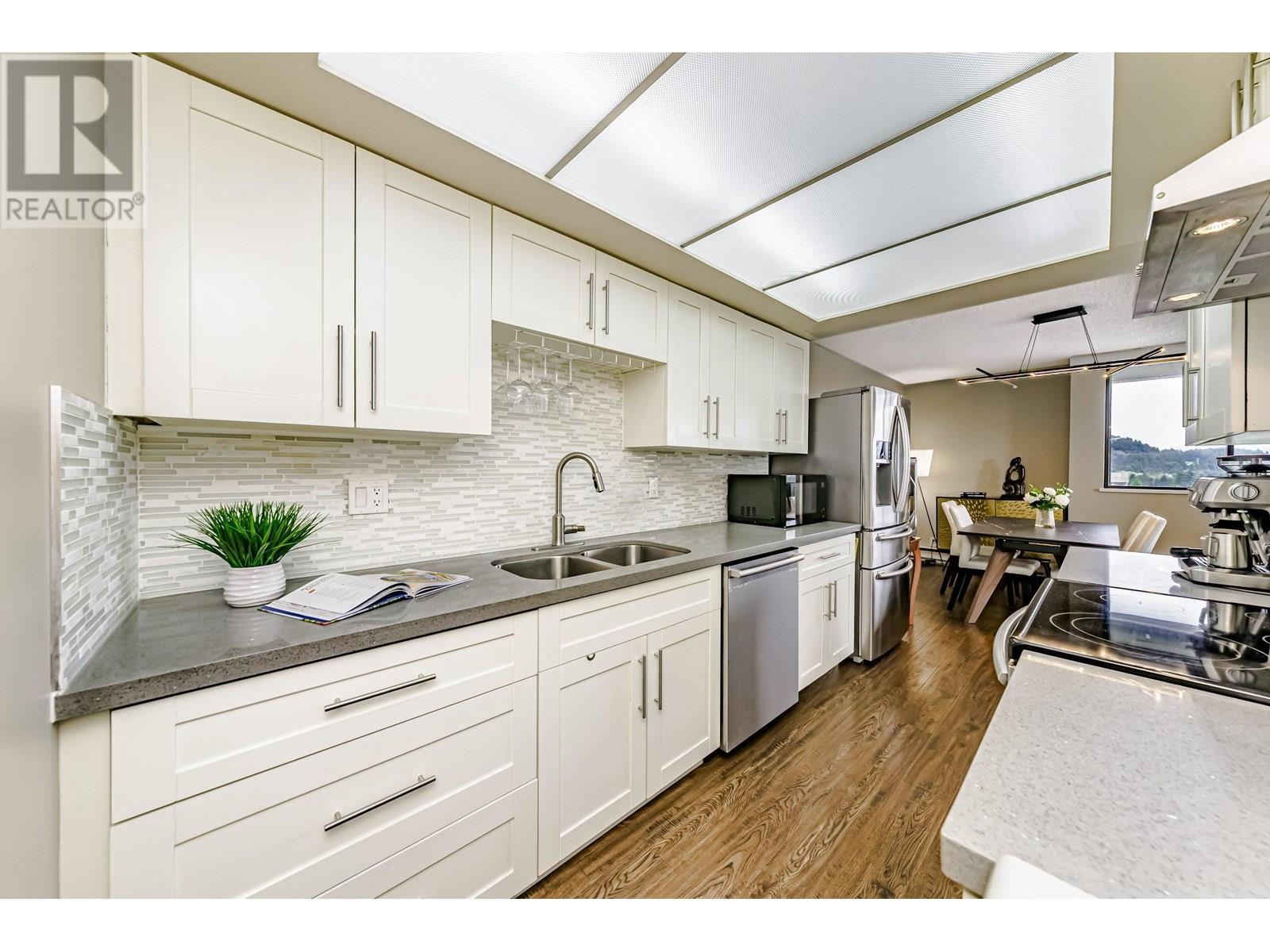 Photo 2 of 2403 9521 Cardston, Burnaby BC