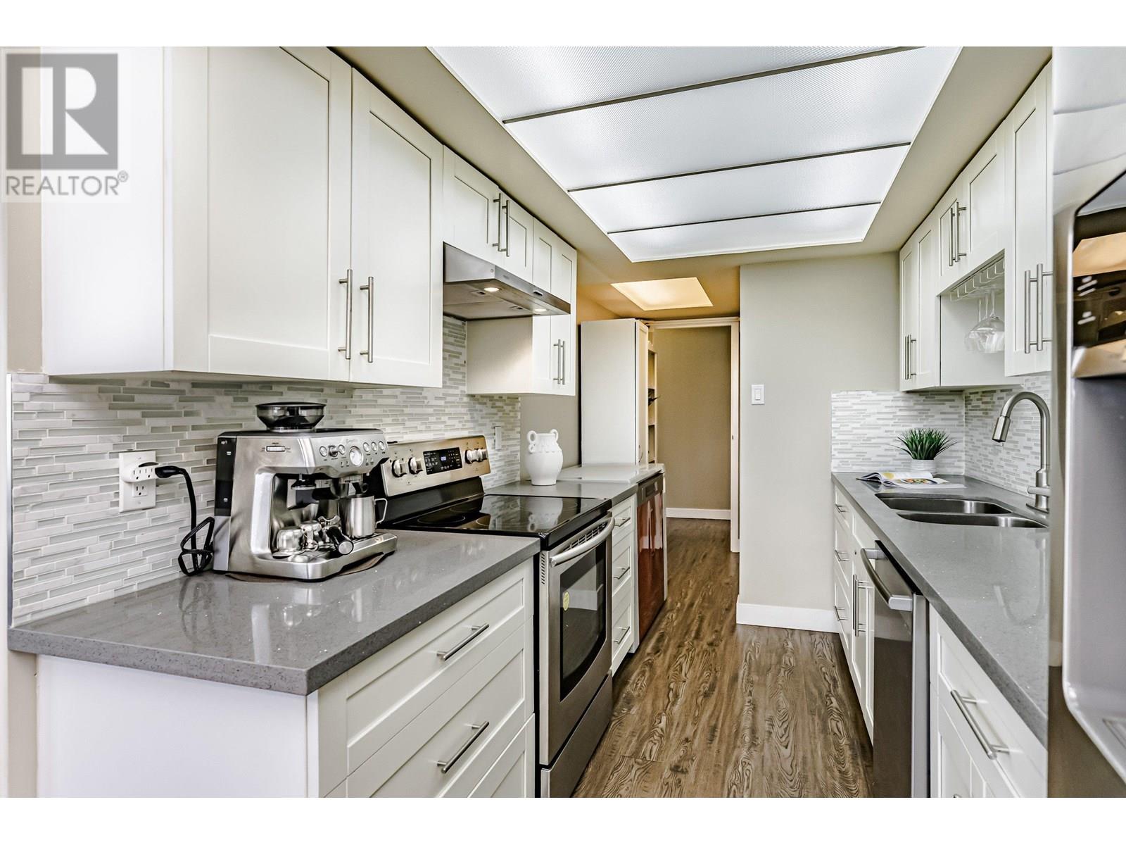 Photo 9 of 2403 9521 Cardston, Burnaby BC