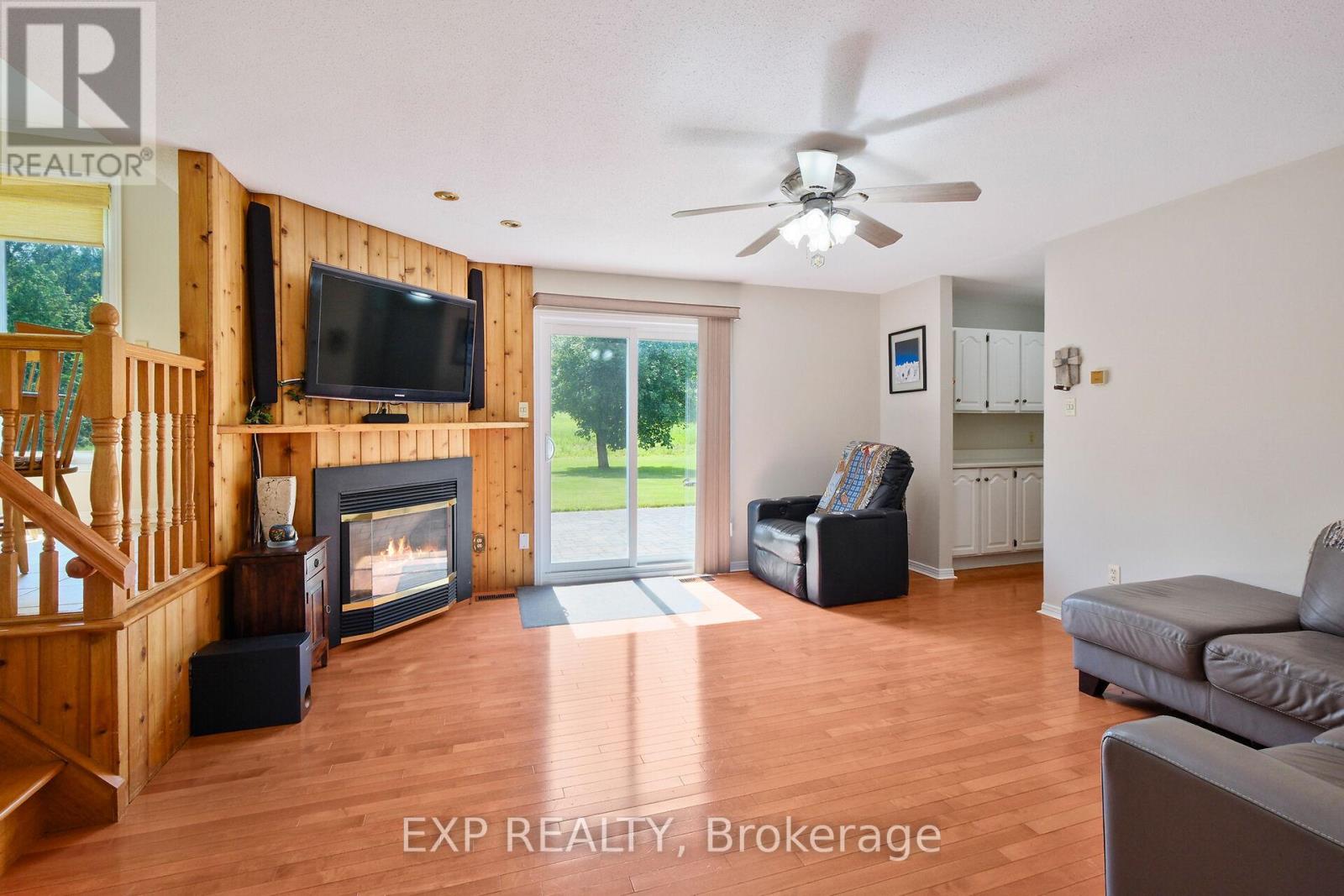 Photo 14 of 1376 Macdonald Road, Russell ON