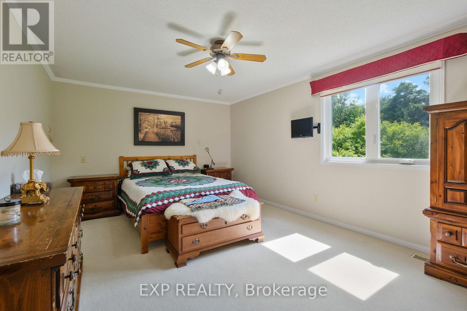 Photo 27 of 1376 Macdonald Road, Russell ON