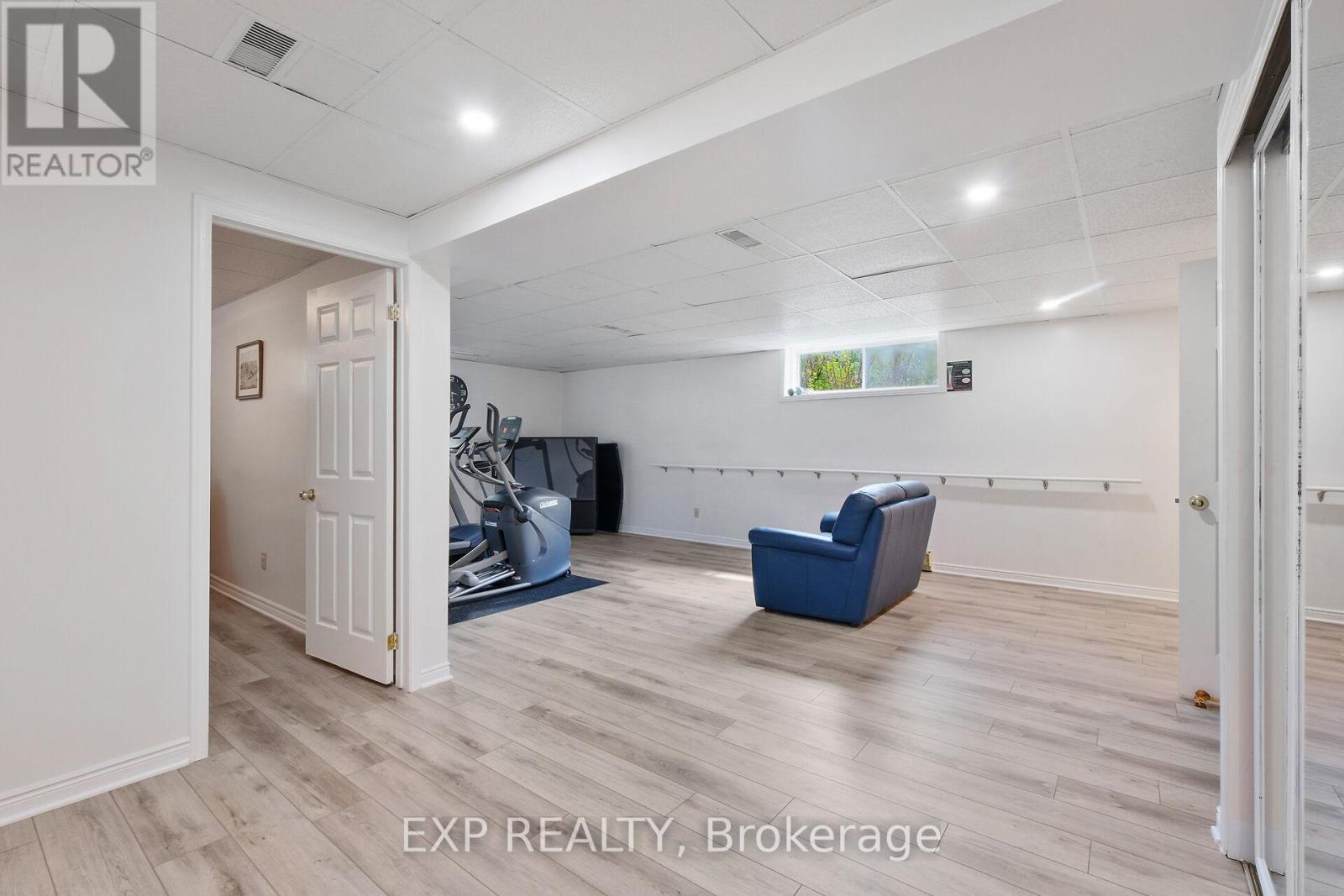 Photo 3 of 1376 Macdonald Road, Russell ON