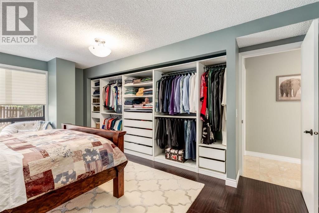 Single Family House for Sale in   Meredith Road NE Crescent Heights Calgary 