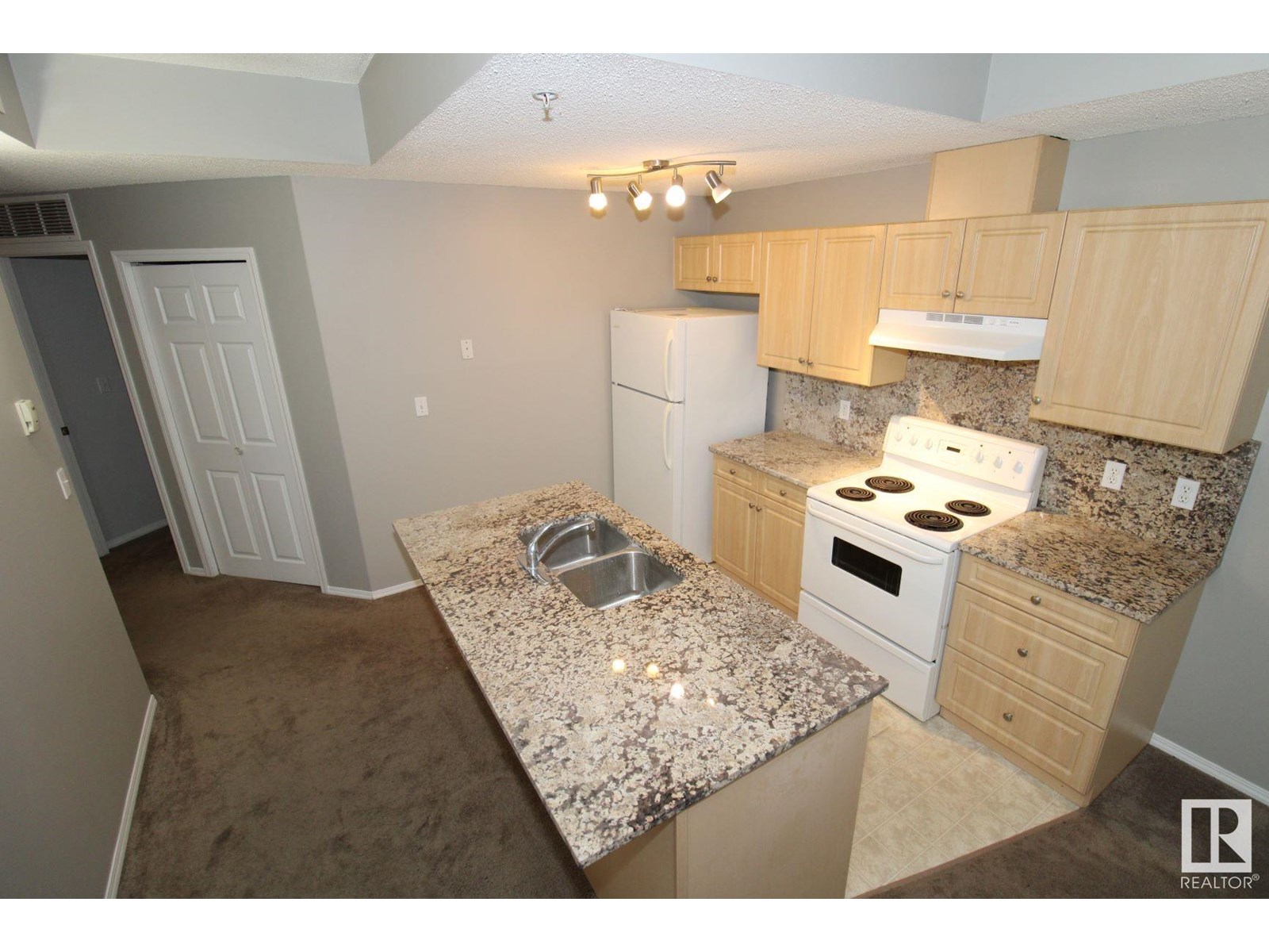 Photo 25 of 404 11103 84 Av Nw, Edmonton AB