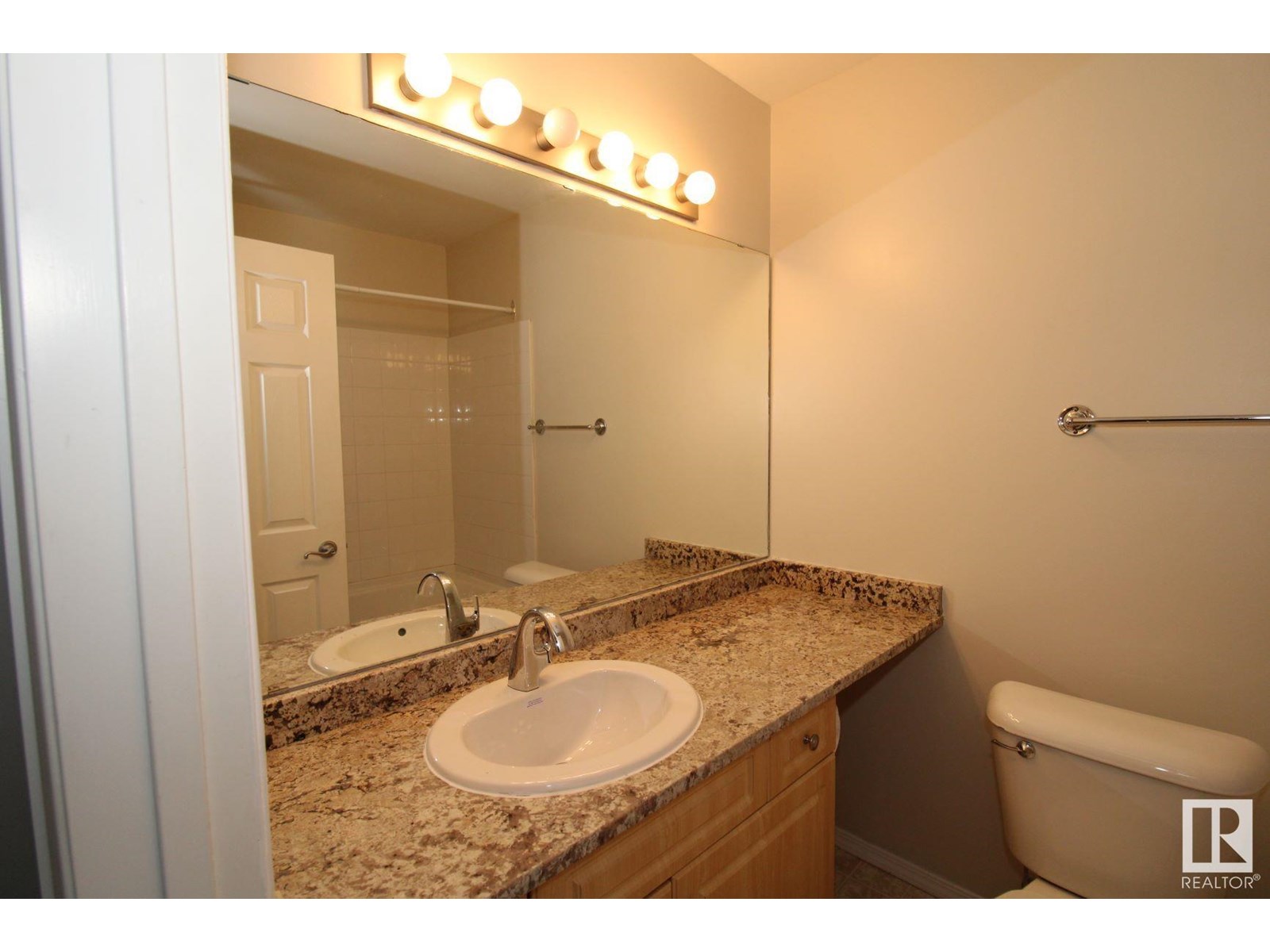Photo 41 of 404 11103 84 Av Nw, Edmonton AB