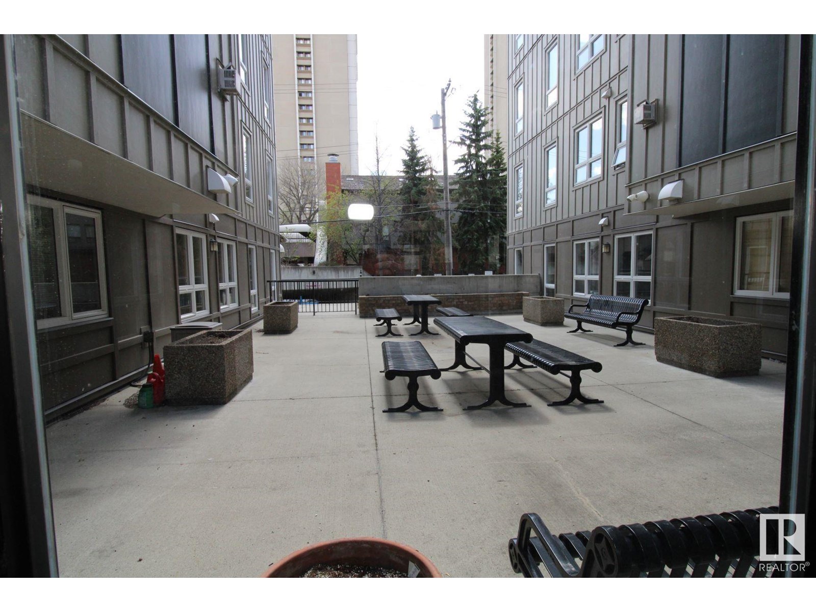 Photo 6 of 404 11103 84 Av Nw, Edmonton AB