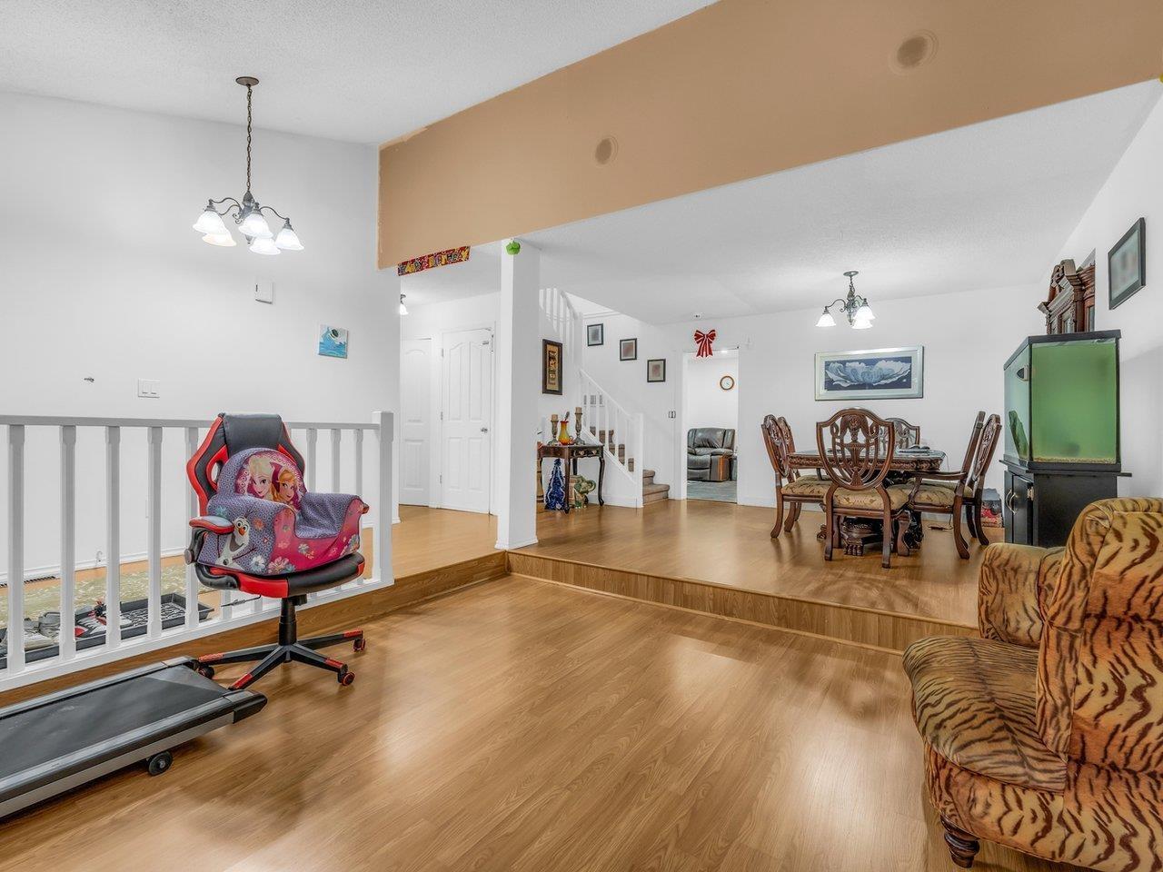 Photo 12 of 13831 80 A Avenue, Surrey BC