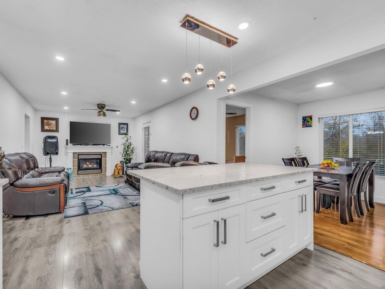 Photo 9 of 13831 80 A Avenue, Surrey BC