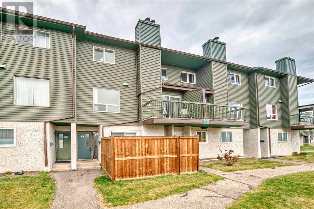 Single Family House for Sale in    Street NE Rundle Calgary 