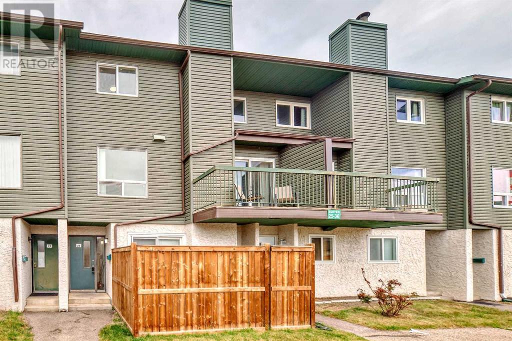 Single Family House for Sale in    Street NE Rundle Calgary 