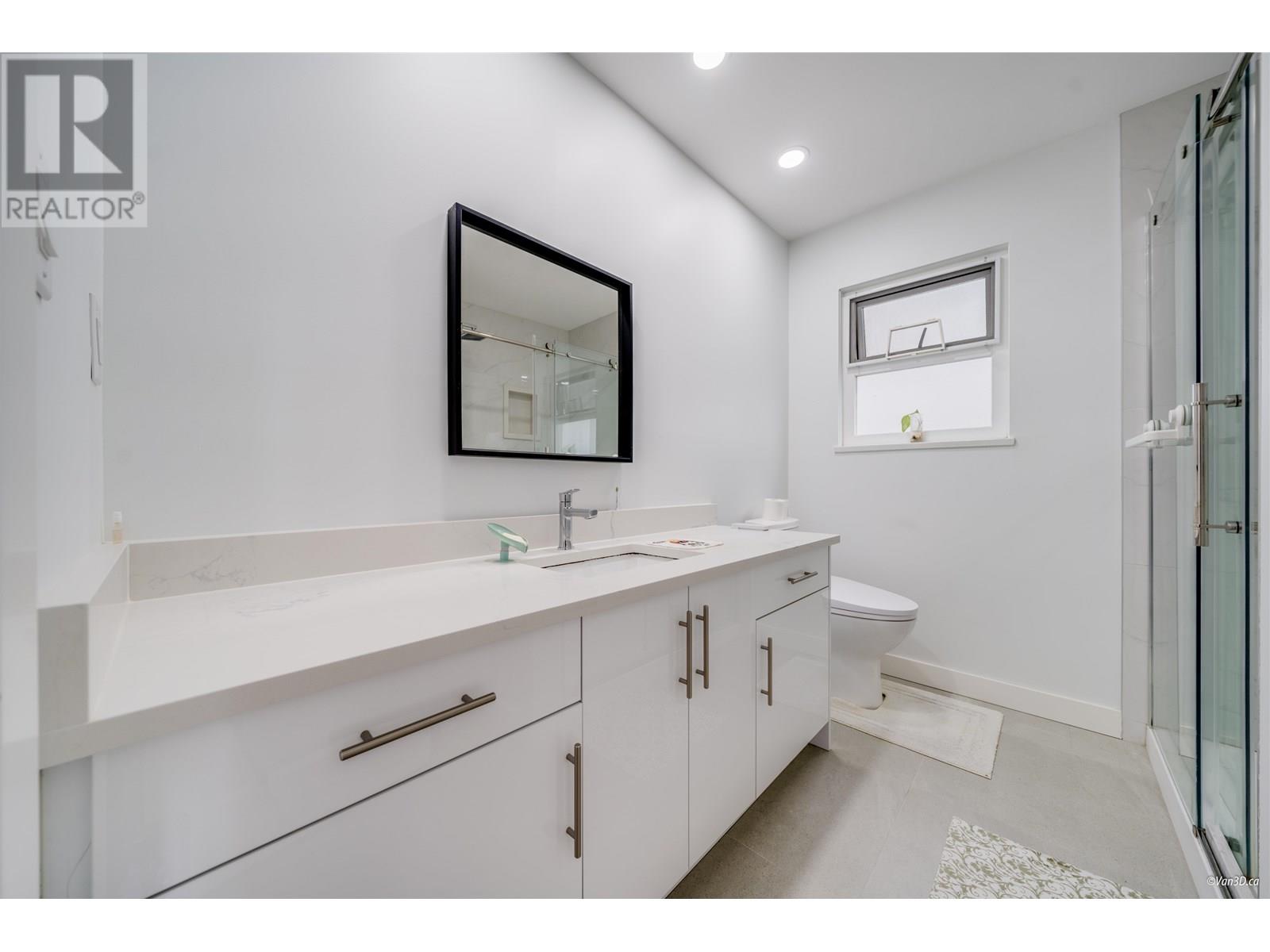 Photo 15 of 3881 Napier Street, Burnaby BC
