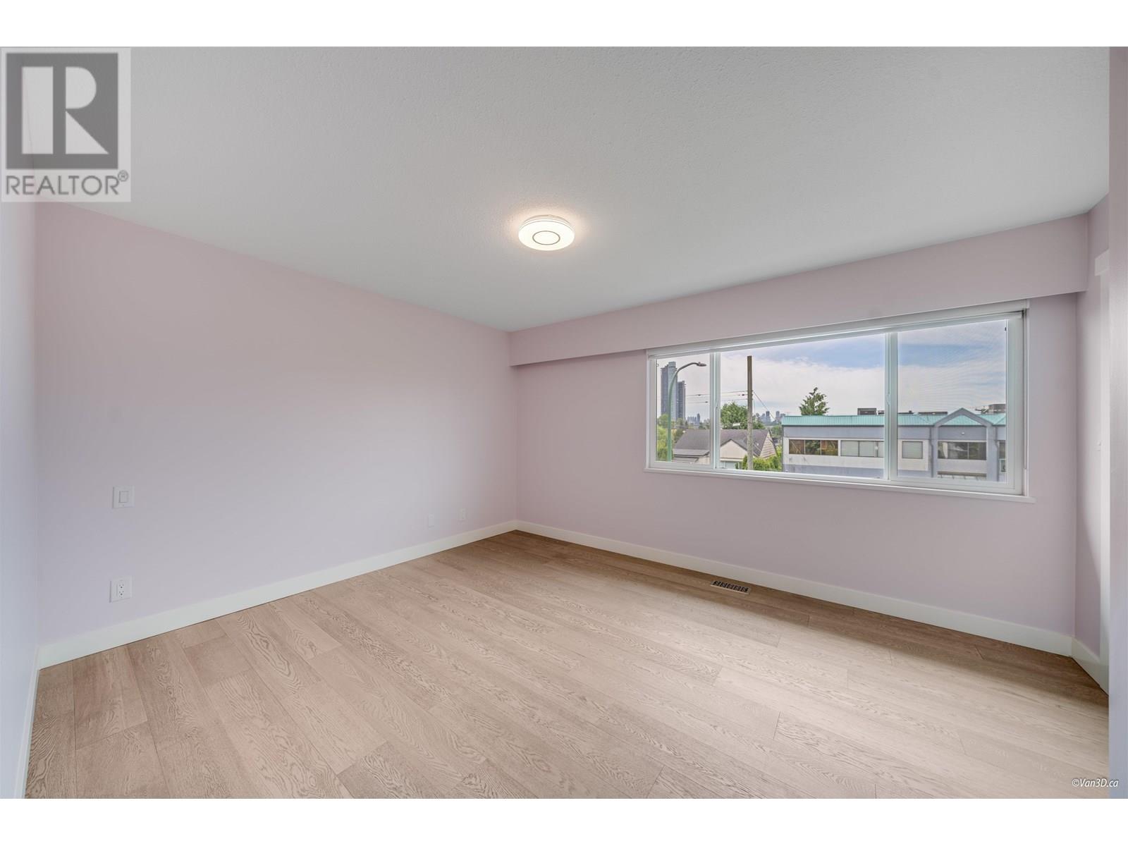 Photo 14 of 3881 Napier Street, Burnaby BC