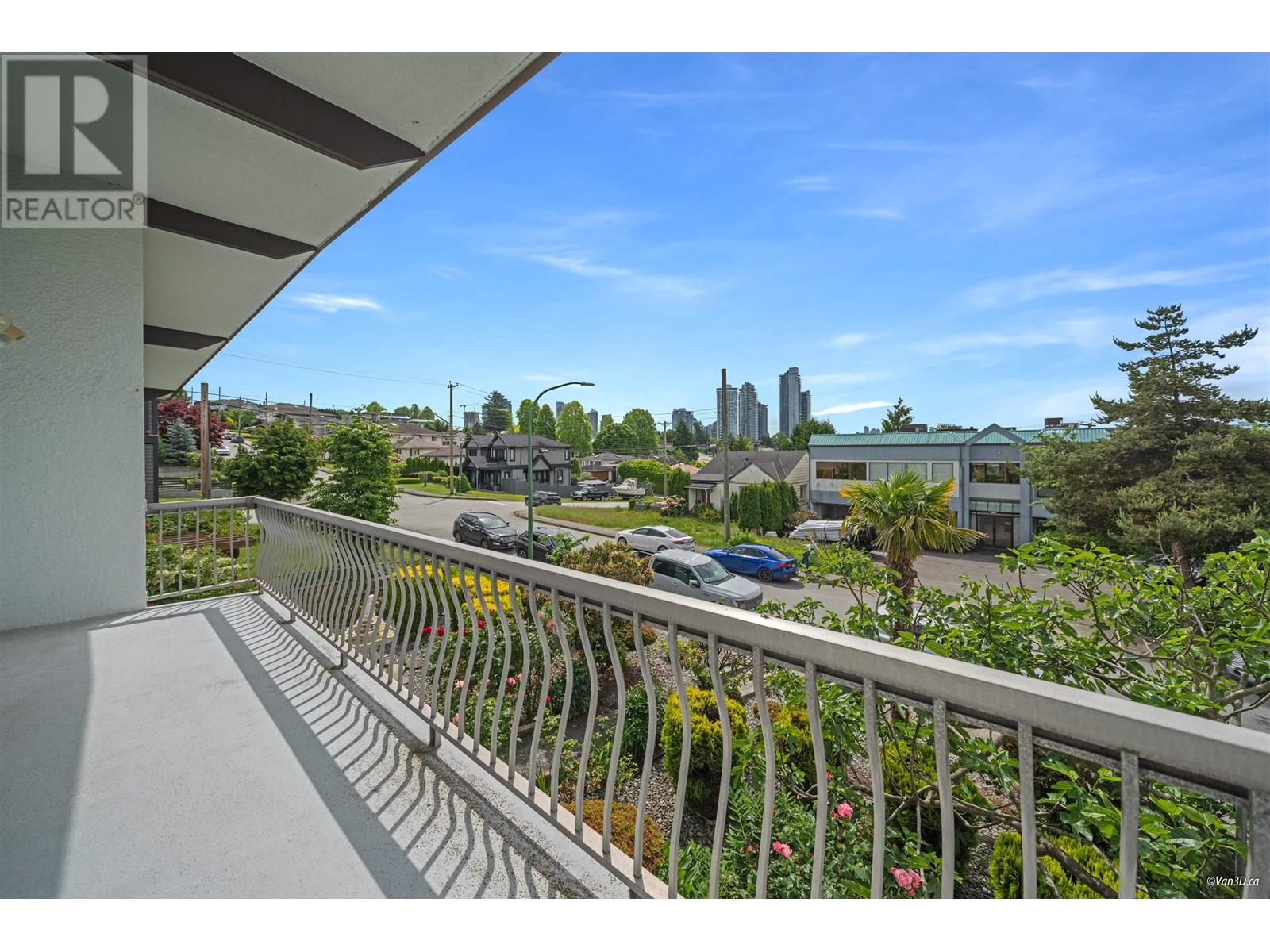 Photo 28 of 3881 Napier Street, Burnaby BC