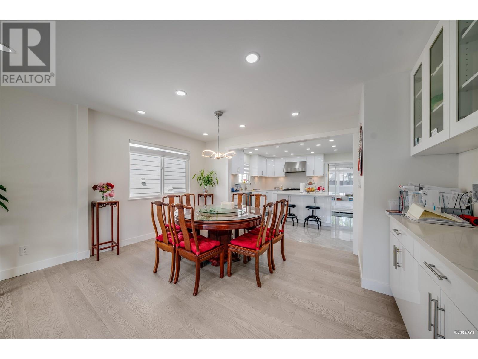 Photo 11 of 3881 Napier Street, Burnaby BC
