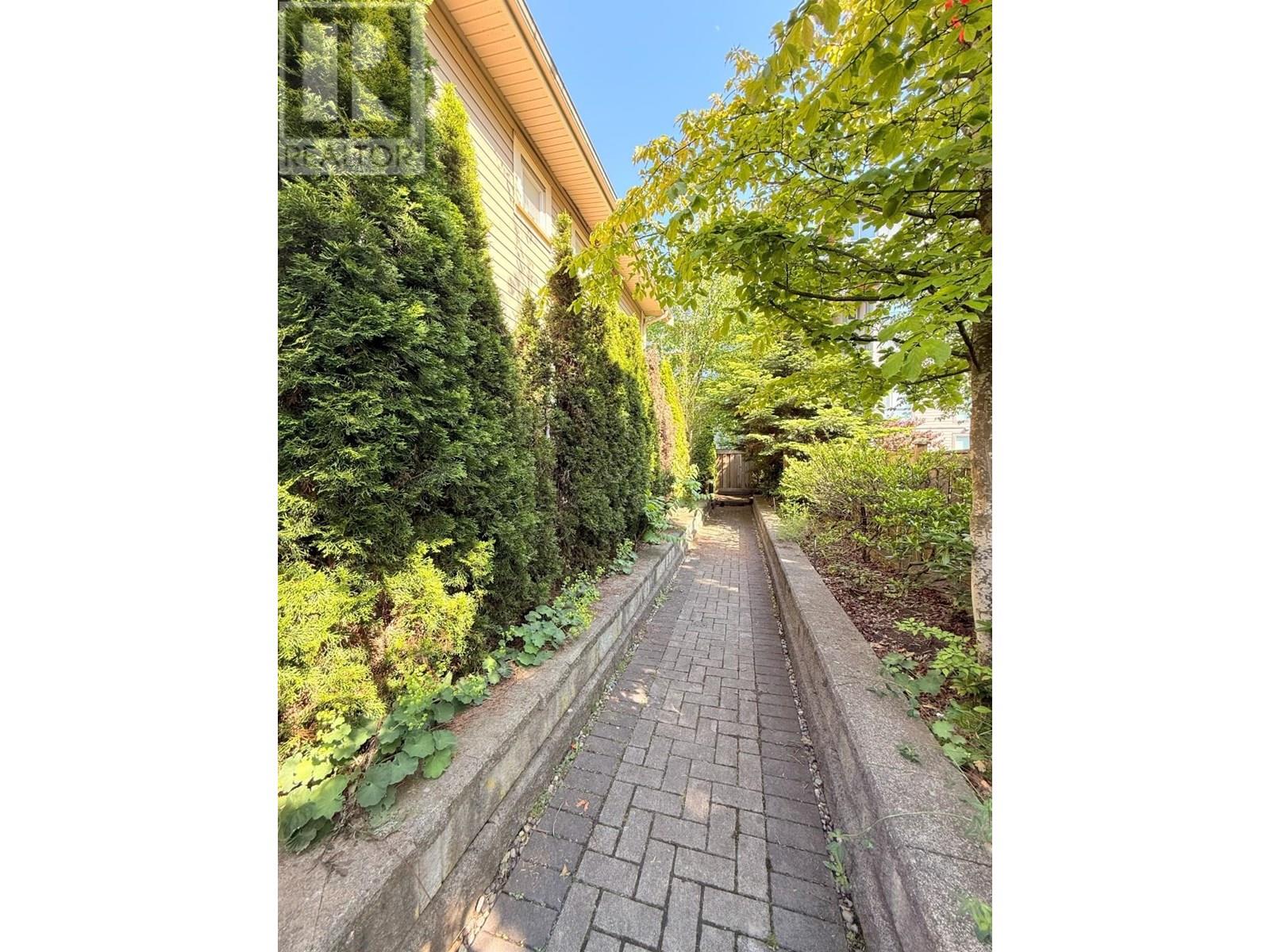 Photo 14 of 107 7168 Stride Avenue, Burnaby BC