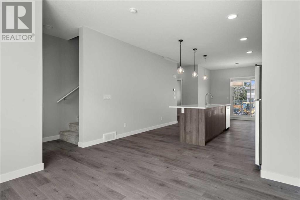 Single Family House for Sale in  Shawnee Square SW Shawnee Slopes Calgary 