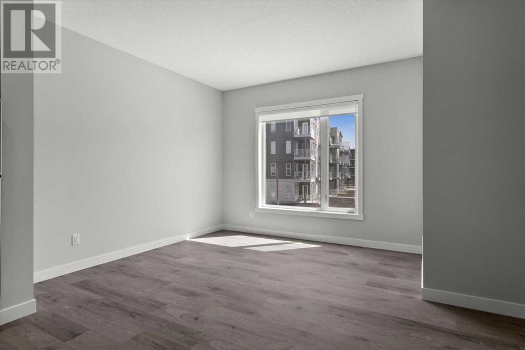 Single Family House for Sale in  Shawnee Square SW Shawnee Slopes Calgary 
