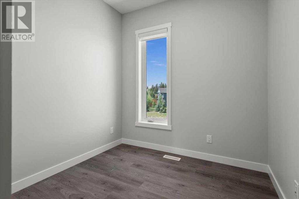Single Family House for Sale in  Shawnee Square SW Shawnee Slopes Calgary 