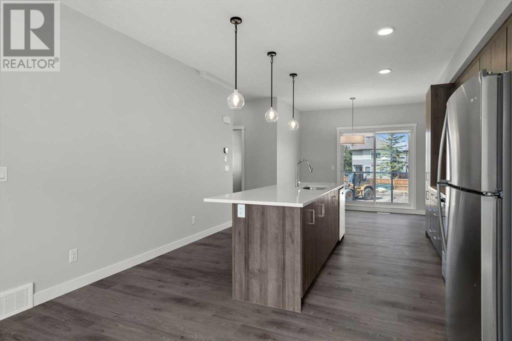Single Family House for Sale in  Shawnee Square SW Shawnee Slopes Calgary 