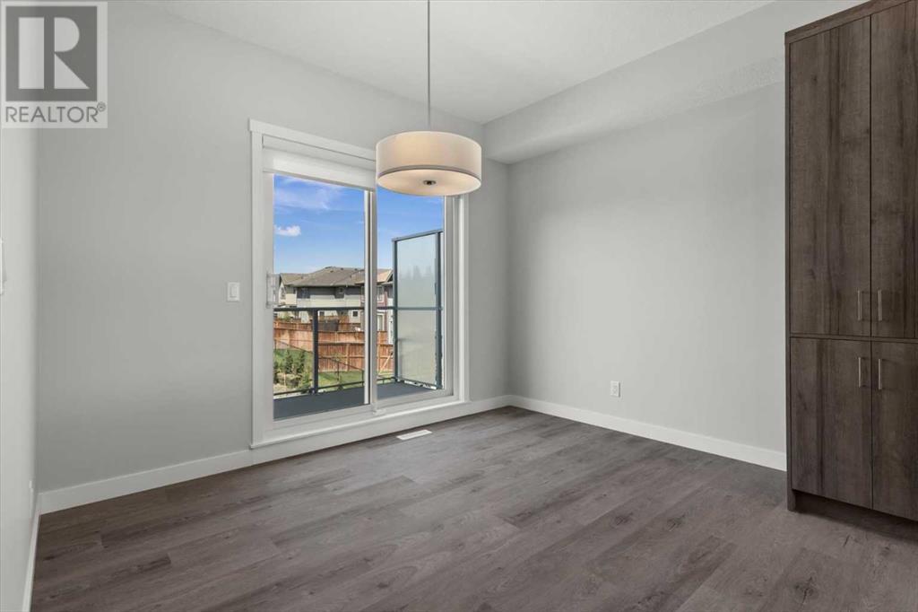 Single Family House for Sale in  Shawnee Square SW Shawnee Slopes Calgary 