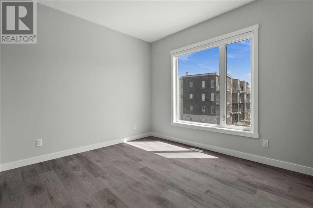 Single Family House for Sale in  Shawnee Square SW Shawnee Slopes Calgary 