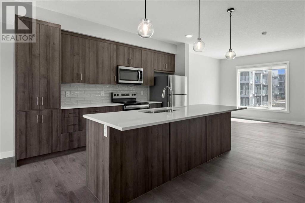 Single Family House for Sale in  Shawnee Square SW Shawnee Slopes Calgary 